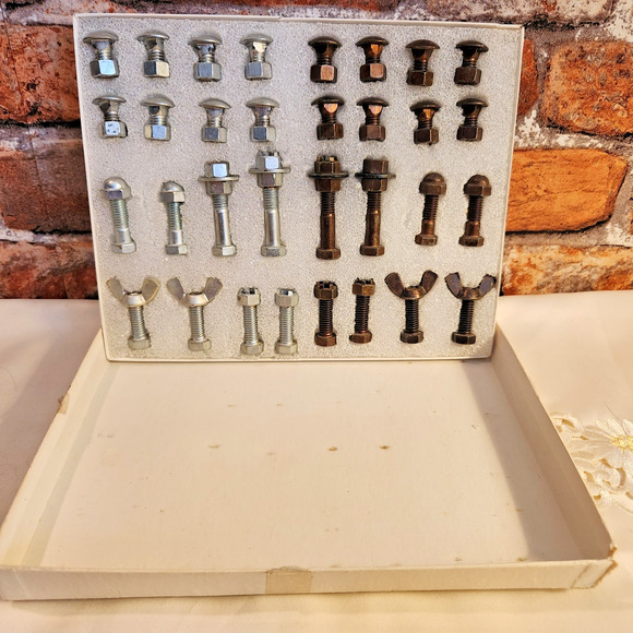 Steampunk Nuts and Bolts Chess Set – Full 32 Metal Pieces – Industrial Punk VTG - Picture 9 of 11